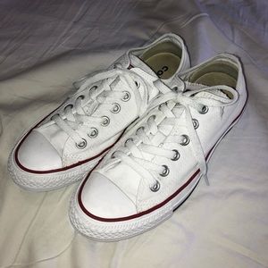 White Chuck Taylor Allstar Converse